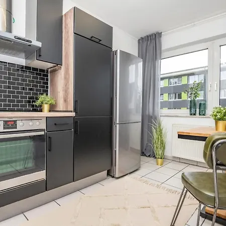 3 With Balcony, Central, University, Smart Tv *