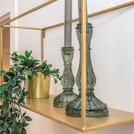 3 With Balcony, Central, University, Smart Tv *