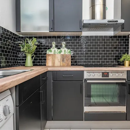 Apartman Livesto Easysleep Ii - 3 - Central, University, Wifi, Smart Tv, Parking