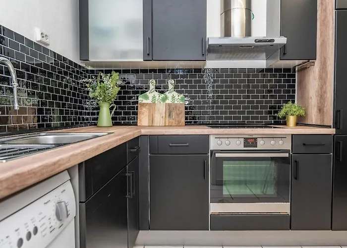 3 With Balcony, Central, University, Smart Tv Daire